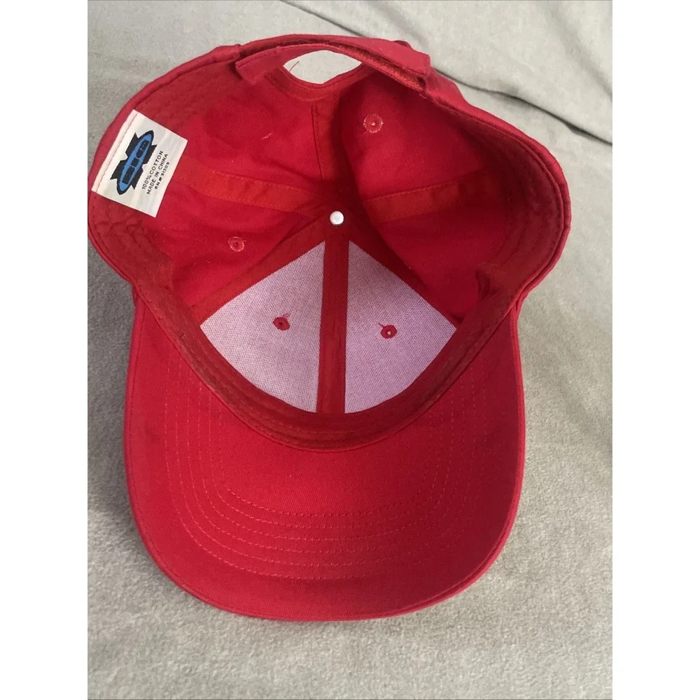Bigfoot Squatch Social Distancing Red Hat One‎ Size Most Cotton 6 Panel Cap